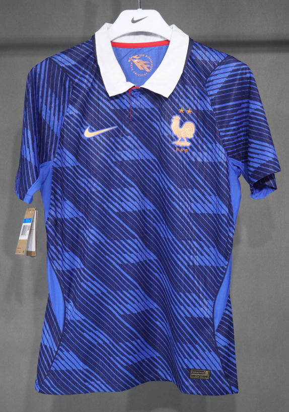 2026 France Player edition  jersey  2026 World Cup National Team Home and away New adult  26 2027 France soccer jersey 10-20 days. It will arrive in your country