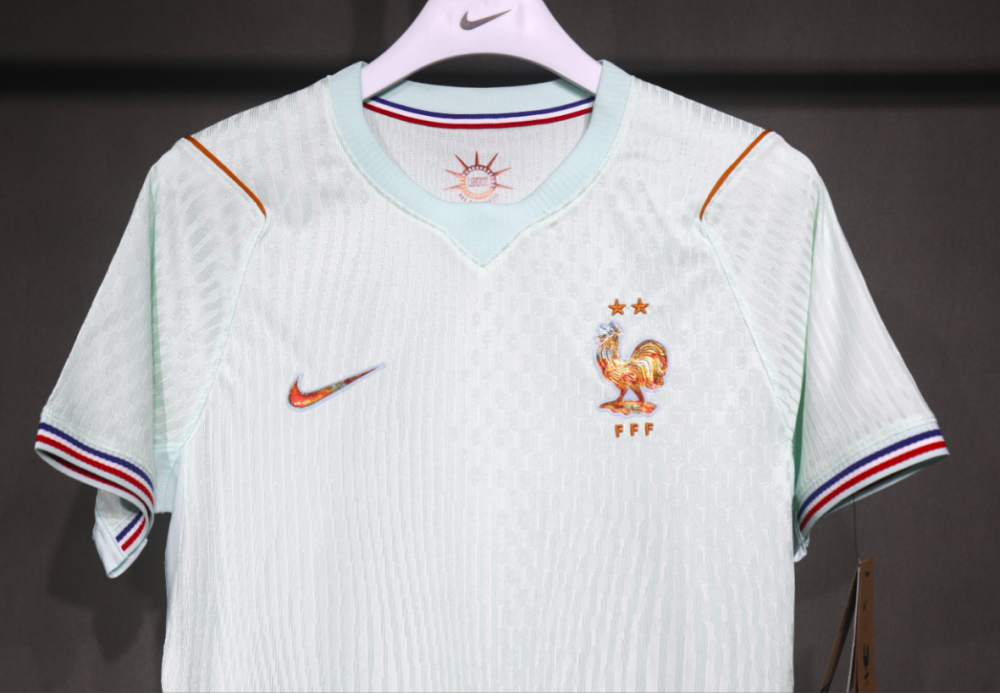 2026 France Player edition  jersey  2026 World Cup National Team Home and away New adult  26 2027 France soccer jersey 10-20 days. It will arrive in your country