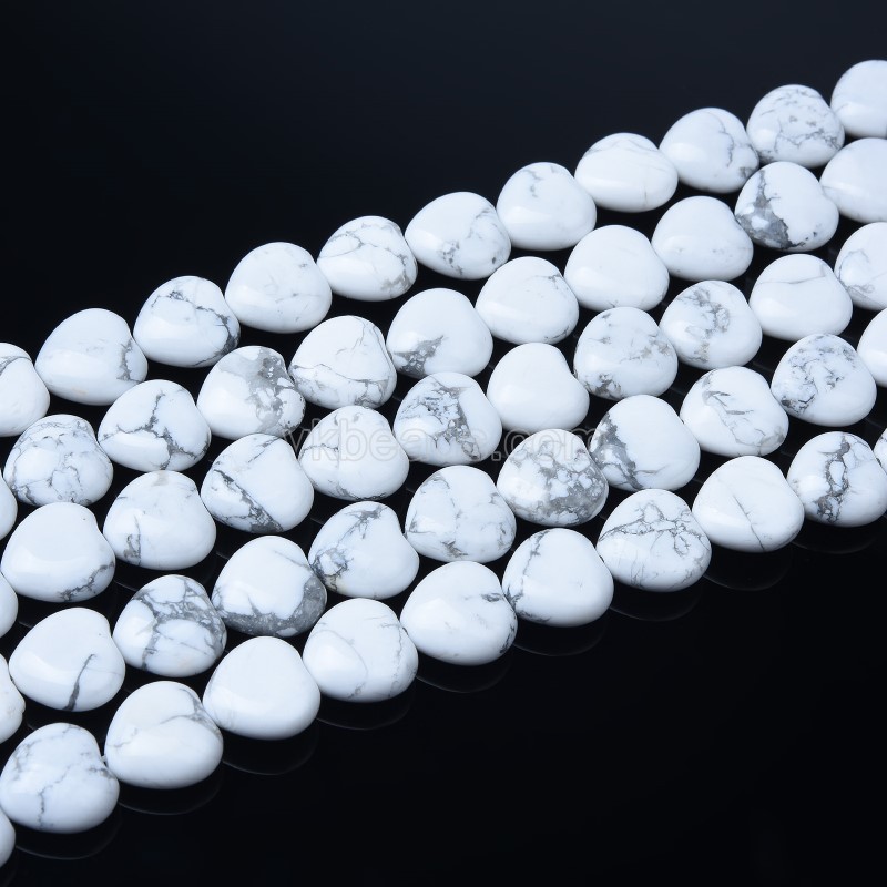 Howlite Smooth Puffy Hearts, Approx 8-12mm, 38cm/strand