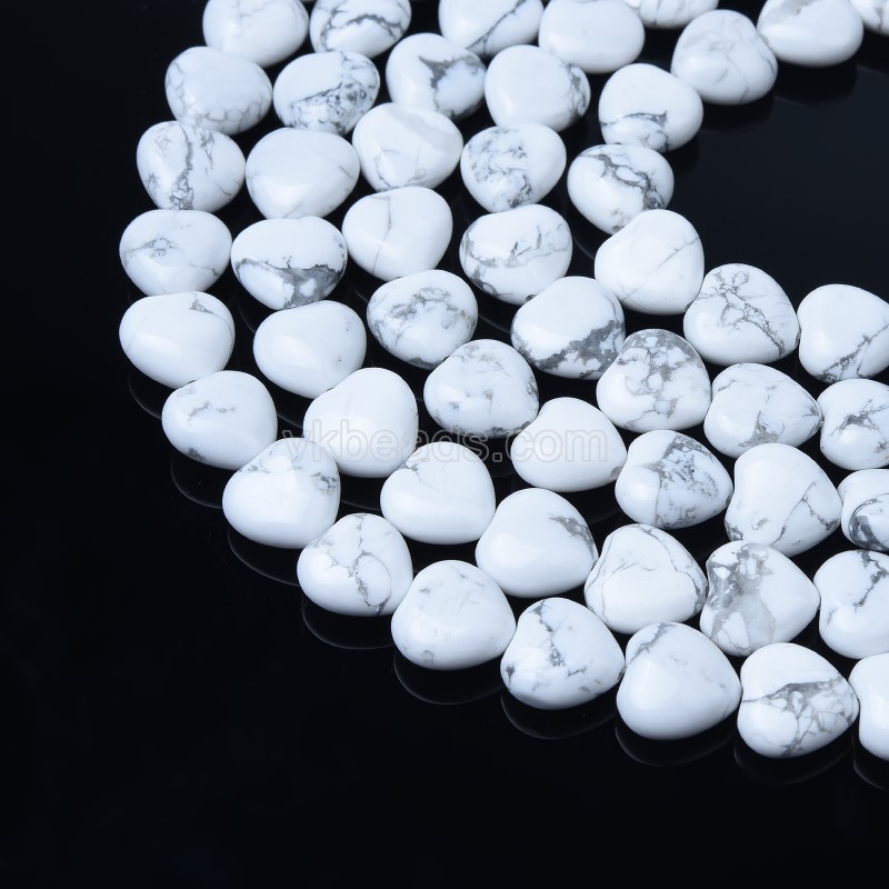 Howlite Smooth Puffy Hearts, Approx 8-12mm, 38cm/strand
