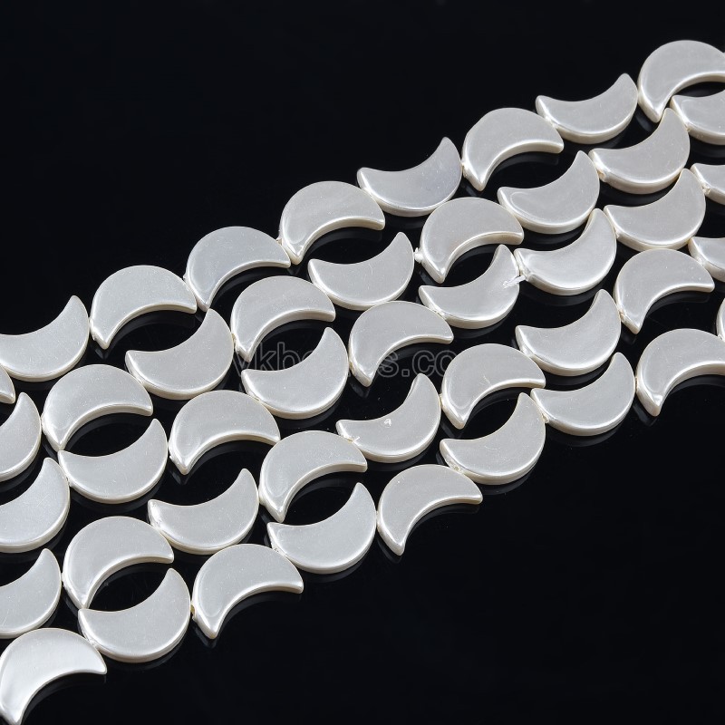 White Shell Pearl Crescent Moon, Approx 16mm, 38cm/strand