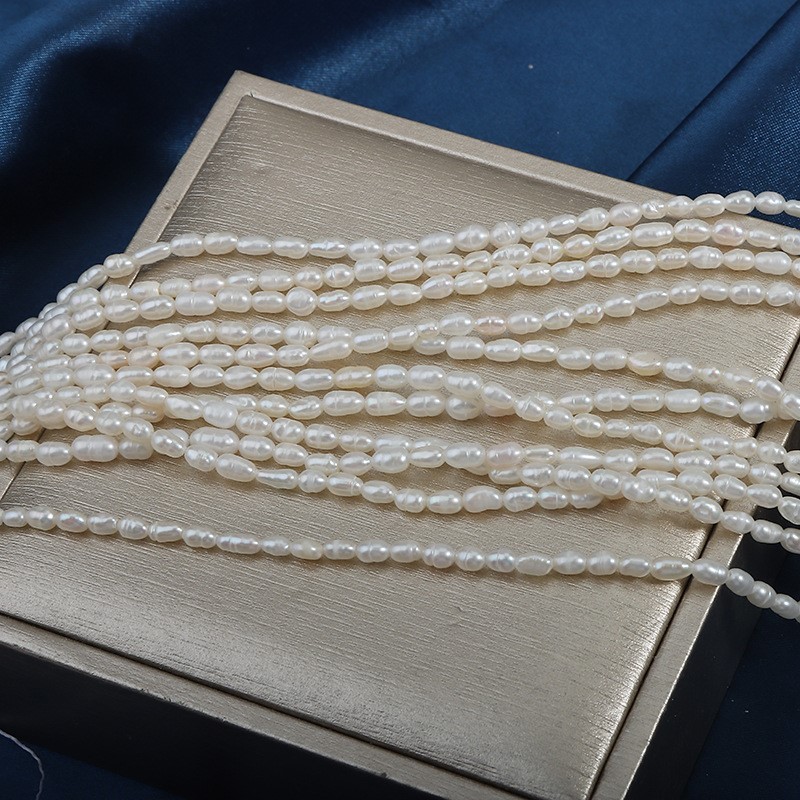 Natural Cultured White Freshwater Pearls Rice Beads Strands, with Screw Thread, Approx 2.5-3mm, 34-35m/strand