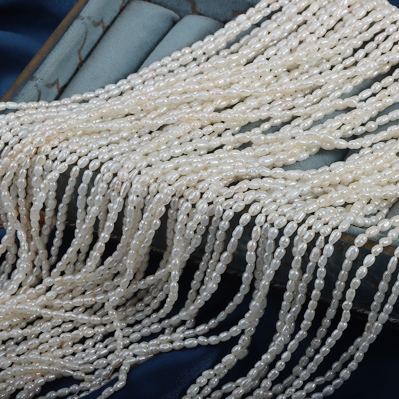 Natural Cultured White Freshwater Pearls Rice Beads Strands, with Screw Thread, Approx 2.5-3mm, 34-35m/strand