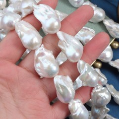 Natural Cultured White Baroque Freshwater Pearls Fishtail Shape Beads Strands, Approx 15-20x25-40mm, 38-40cm/strand