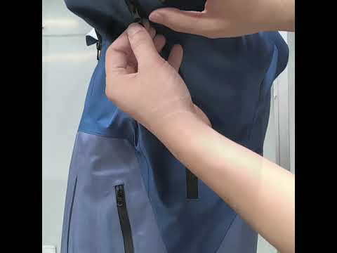 Veste de pluie bleu pâle respirante sous les bras en gros ODM&OEM par Yuelei