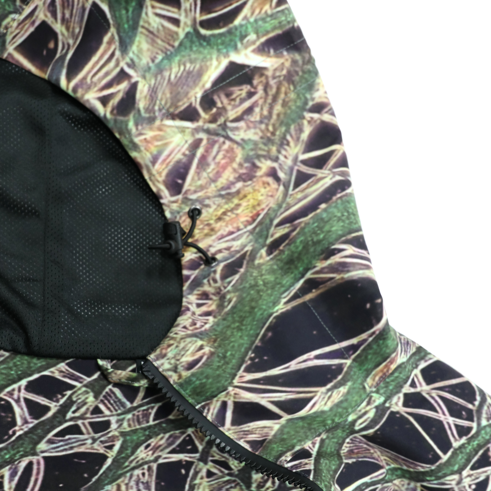 Jungle Expeditions and Hunting：Multi-Functional Camouflage Jacket