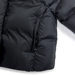 Hochwertige schwarze Pufferjacke im Großhandel von Yuelei
