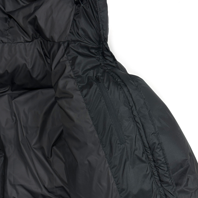 Hochwertige schwarze Pufferjacke im Großhandel von Yuelei