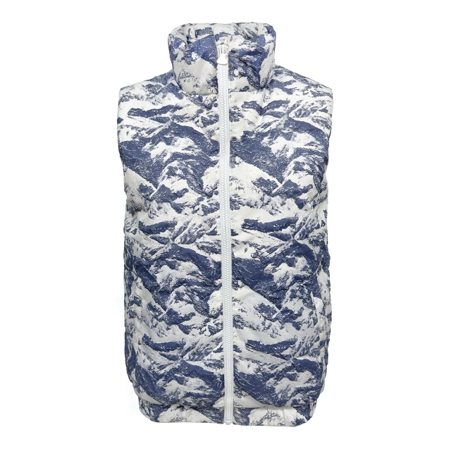 Distinctive Down Vest with Mountain Patterns for an Outdoor Style
