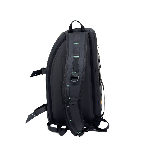 Black Waterproof Shoulder Bag with Water-Resistant Zipper, 21.5L