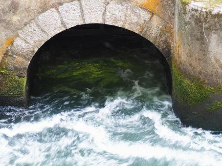 Whitewater Kayakers, Beware: Watch Out for These Hidden Killers