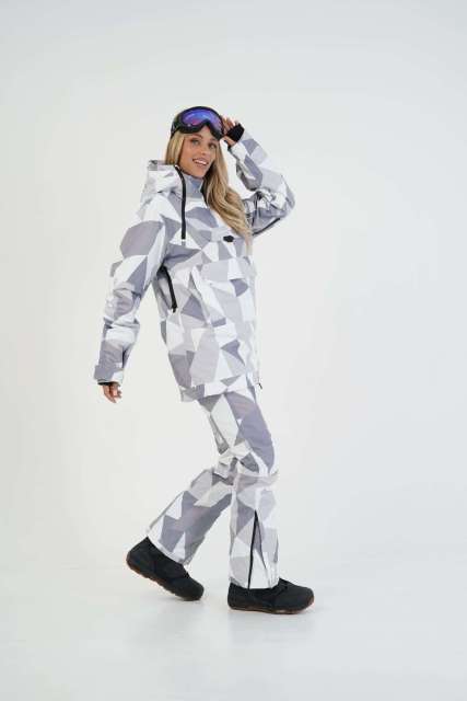 ladies white ski jacket