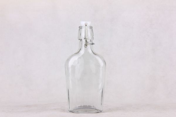 GLASS JAR /GLASS BOTTLE WITH CLIP