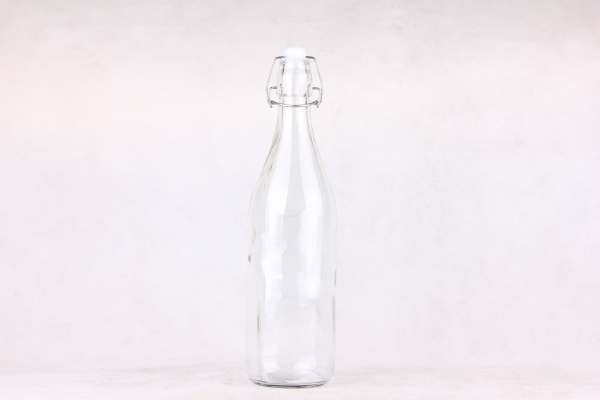GLASS JAR /GLASS BOTTLE WITH CLIP