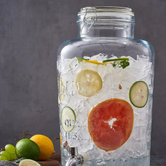 Wholesale Cold Juice Beverage dispenser Glass Drink Dispenser Jar With PP Tap with glass lid with stainless steel clip