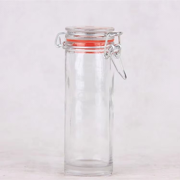 China Factory Transparent Airtight Clip lids Storage Glass Bottles for Food Pepper Spice