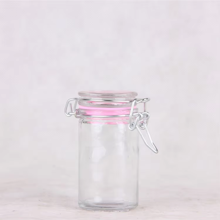 China Factory Transparent Airtight Clip lids Storage Glass Bottles for Food Pepper Spice