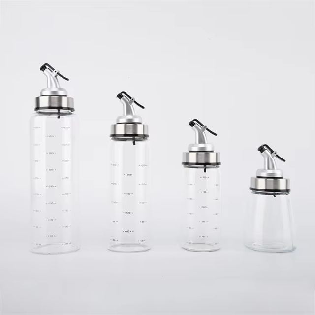 Hot selling high quality different sizes borosilicate glass oil pot bottle