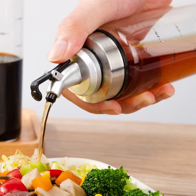 Hot selling cheap price different sizes borosilicate glass oil pot bottle