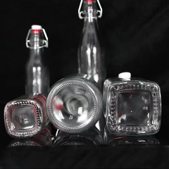 Customized Sealed Square Shape or Round Shape Beverage Glass Bottles with Buckle