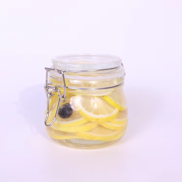 Wholesales Factory Price Flip Top Lid glass jar food storage Bottle With Metal Clip