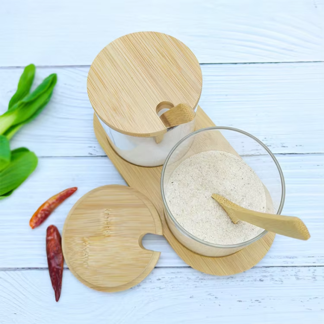 Amazon hot sale kitchen glass bamboo spice bottle jar with spoon and wood tray