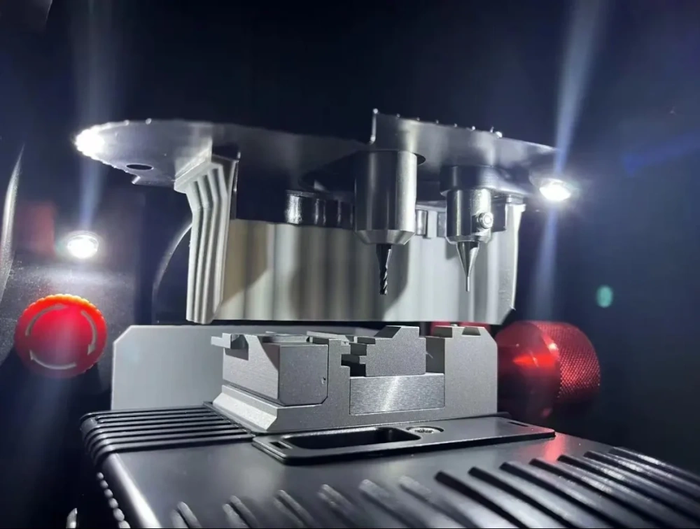 V2023 Database 2M2 Magic Tank PLUS Cheap Automatic Car Key Cutting machine Pk xhorse automated key duplicating machine