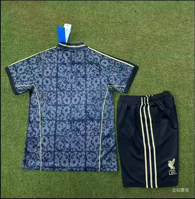 2026-27 Liverpool Retro Style Football Kit
