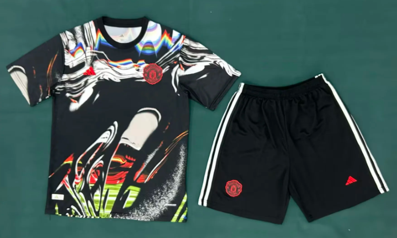 2026-27 Manchester united Black training suit  Football Kit