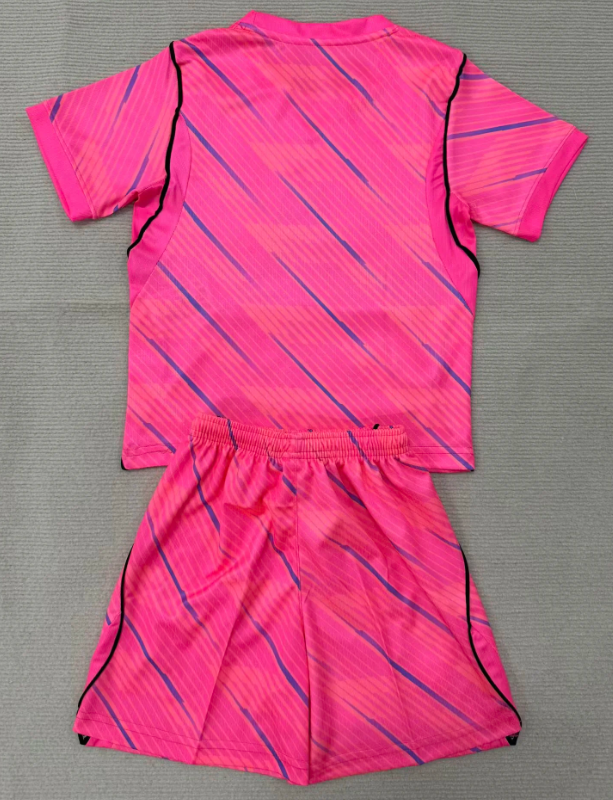 2026-27 France pink goalkeeper Football Kit