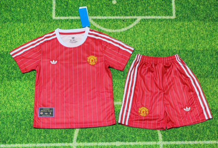 2026-27 Manchester United Retro version Football Kit