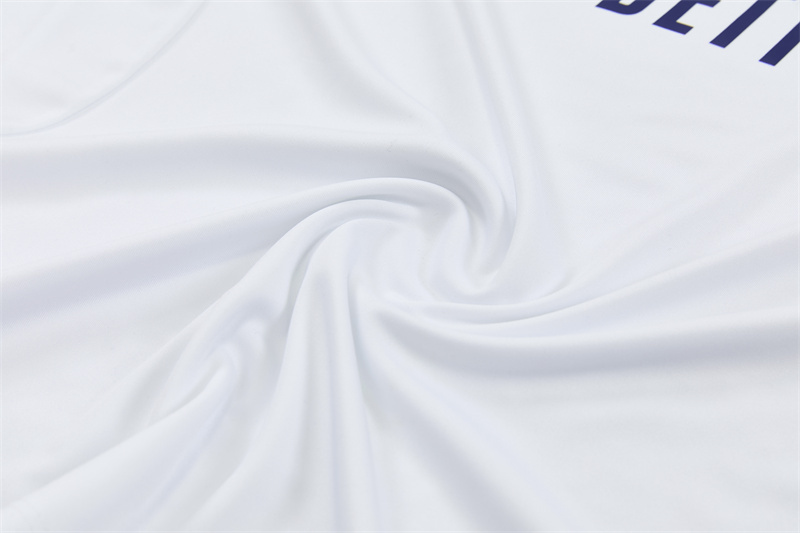 26/27 Real Madrid - White Tracksuits