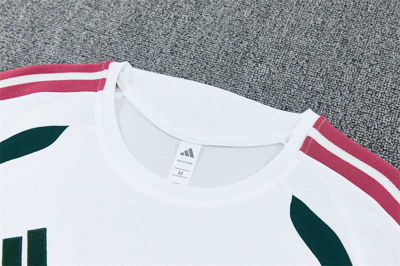 26/27 Real Madrid white and dark green short-sleeve tracksuits