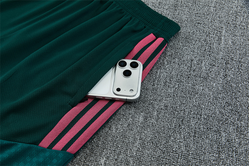 26/27 Real Madrid white and dark green short-sleeve tracksuits