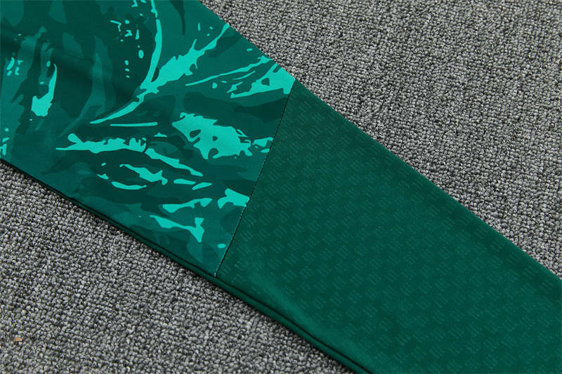 26/27 Real Madrid Green Tracksuits (Camouflage)