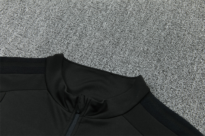 26/27 Real Madrid Black Tracksuits