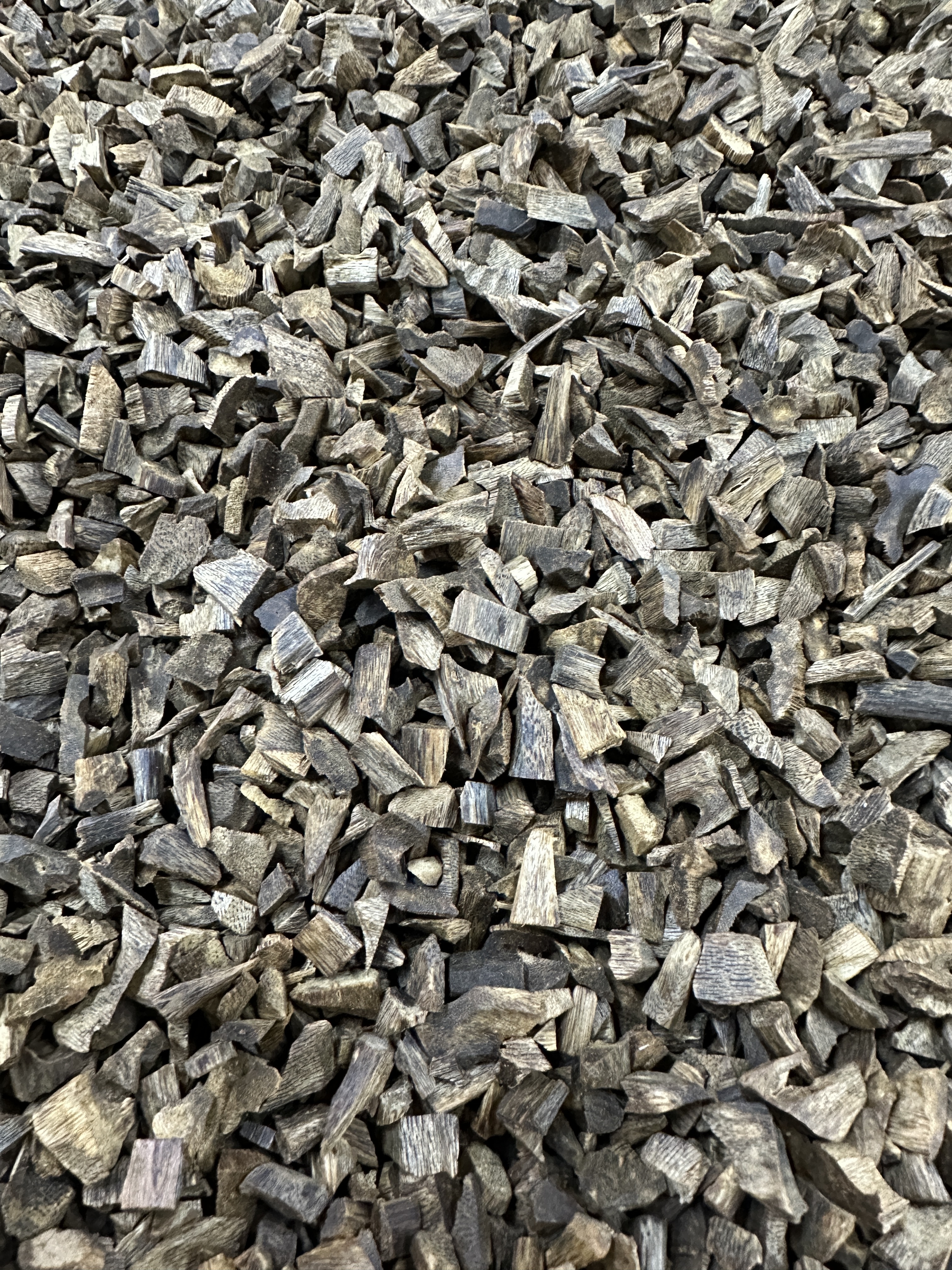 Sweet Balsam Oud Wood Agarwood Chips Bakhoor