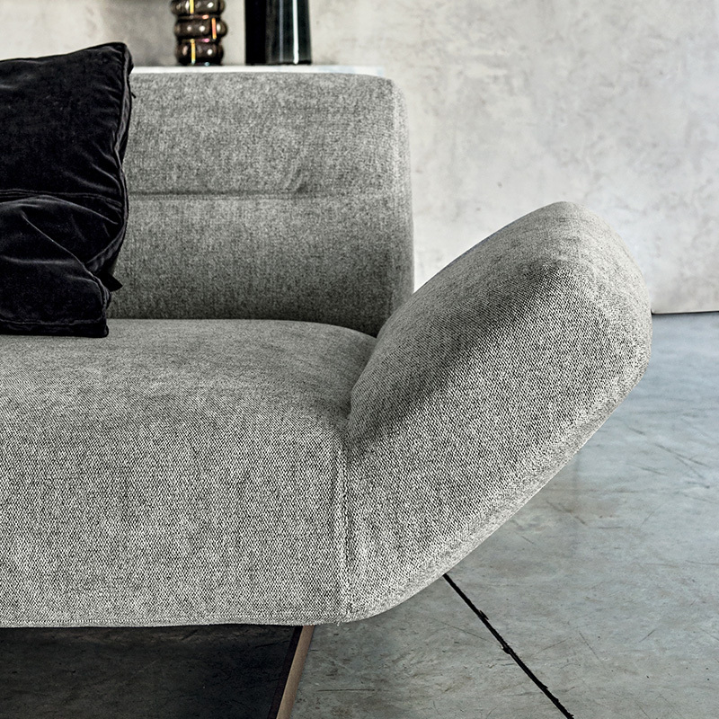 Italy Northern Europe high-end imported modern living room guest combination fabric sofa, 2 seats + small seat + chaise