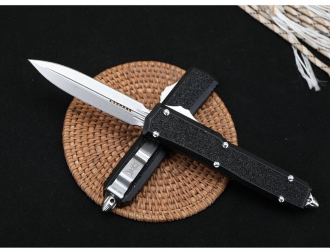 Microtech Navy ANT OTF AUTO Knife 3.34" D2 Plain Blade, Aviation Aluminum Handles