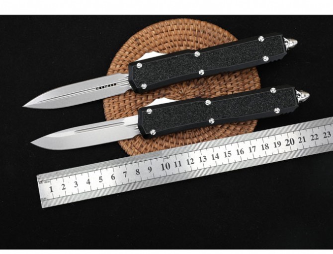 Microtech Navy ANT OTF AUTO Knife 3.34" D2 Plain Blade, Aviation Aluminum Handles