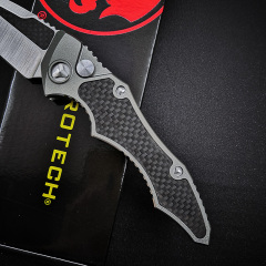 Microtech Hawk Karambit AUTO Folding Knife 3.74" D2 Plain Blade, Aviation Aluminum Handles