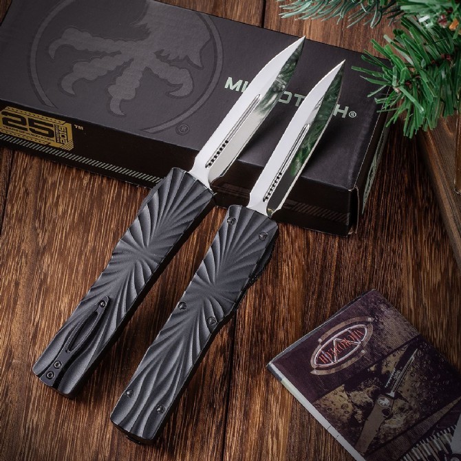 Microtech Attacker OTF AUTO Knife 3.50" D2 Plain Blade, Aviation Aluminum Handles