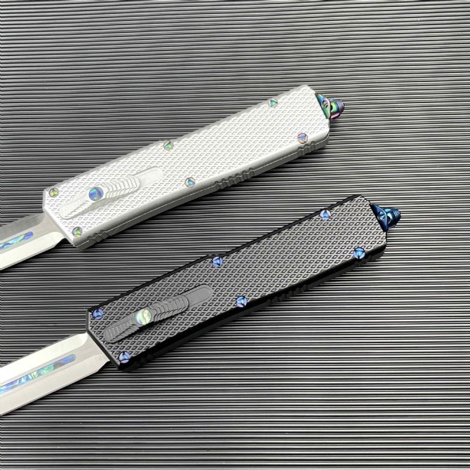 Microtech Cobra AUTO OTF Knife 3.54" D2 Dagger Blade, Aviation Aluminum Handles