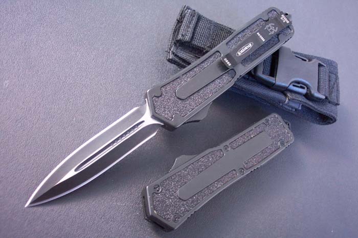 Microtech Scarab D/E OTF AUTO Knife 3.54" 440C Serrated Blade, Black Aluminum Alloy Handles