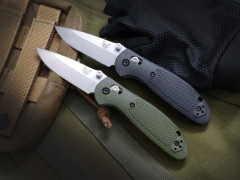 Benchmade Mini Griptilian AXIS Lock Folding Knife 2.83" 440C Satin Drop Point Plain Blade, Nylon Fiber Handles - 556