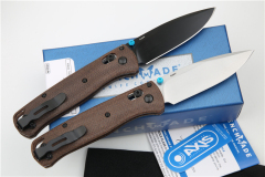 Benchmade 535-3 Bugout AXIS Folding Knife 3.07" S30V Satin Plain Blade, Flax Handles