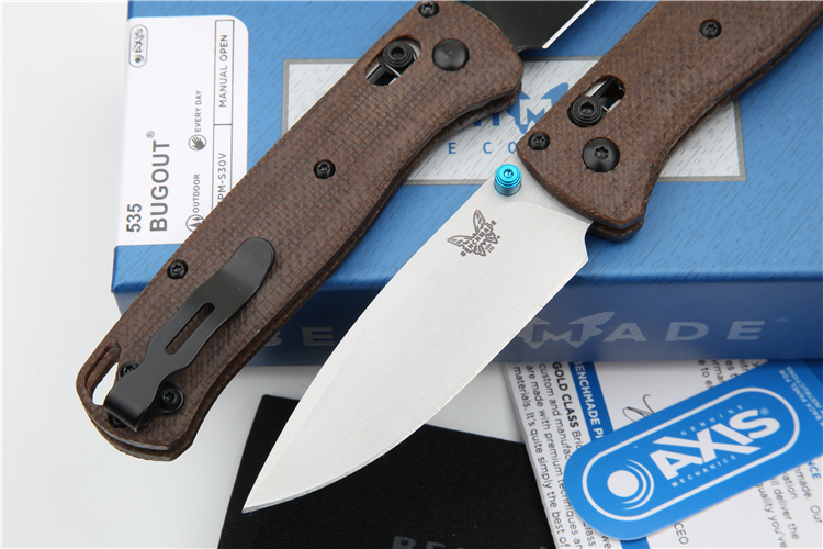 Benchmade 535-3 Bugout AXIS Folding Knife 3.07" S30V Satin Plain Blade, Flax Handles
