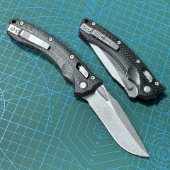 Microtech Amphibian RAM-LOK Manual Folding Knife 3.62" M390MK Plain Blade, Carbon Fiber Handles