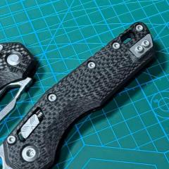 Microtech MSI RAM-LOK Manual Folding Knife 3.54" M390MK Plain Blade, Carbon Fiber Handles, AXIS Lock