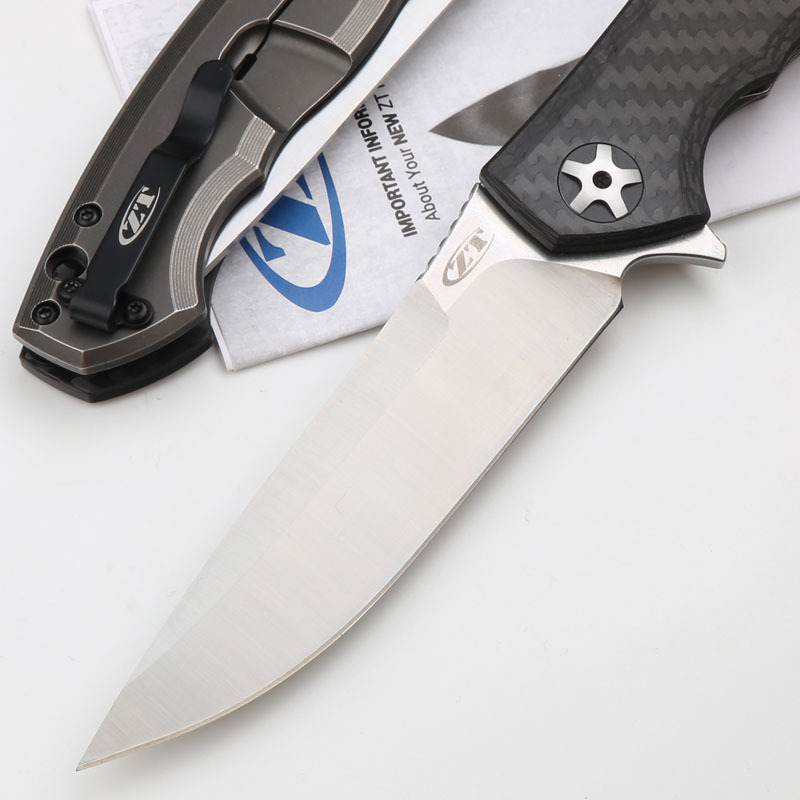 ZT 0452CF Flipper 4.13" S35VN Satin Blade, Carbon Fiber and Titanium Handles, Frame Lock